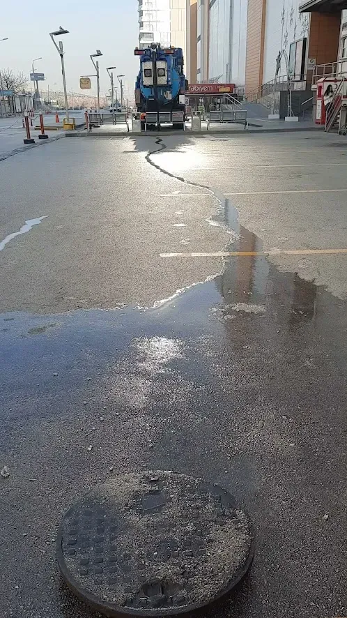 Ankara kanal tıkanıklığı açma aracı açık alanda
