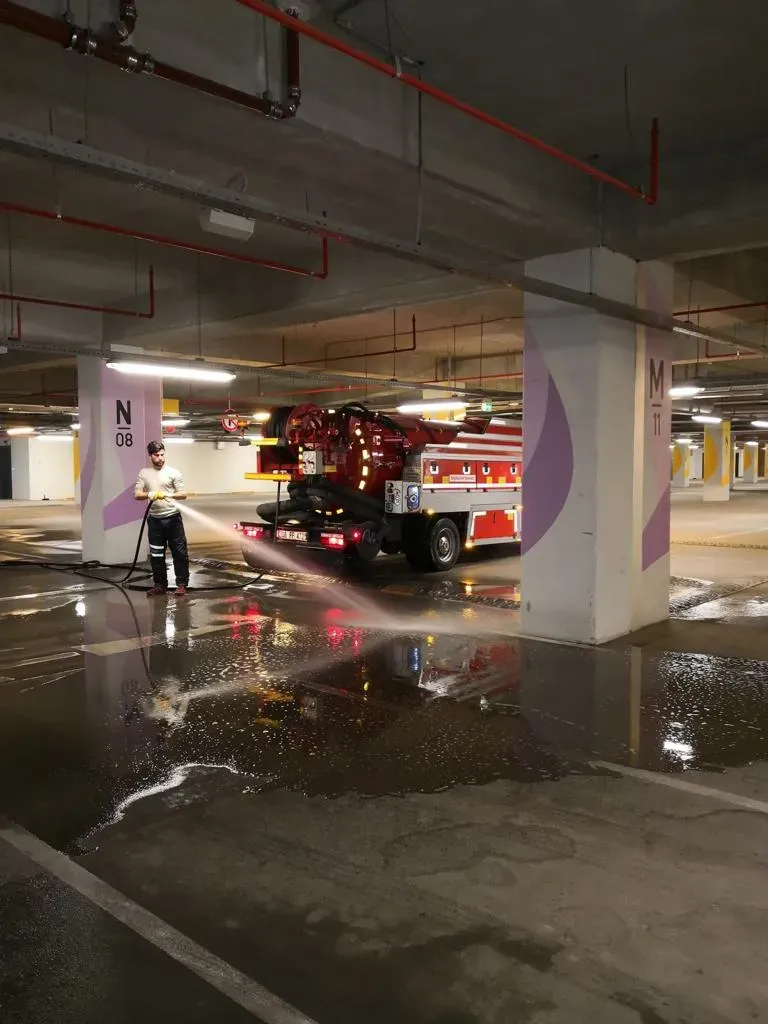 Ankara kanal tıkanıklığı açma aracı kapalı alanda